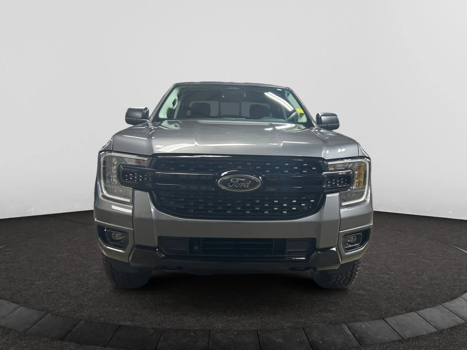 New 2026 Carbonized Grey Metallic Ford XLT image 8