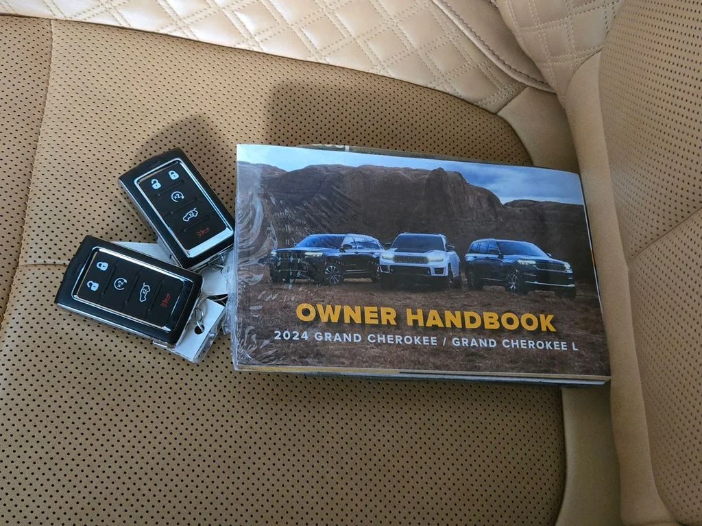 Used 2024 Black Jeep Summit image 13