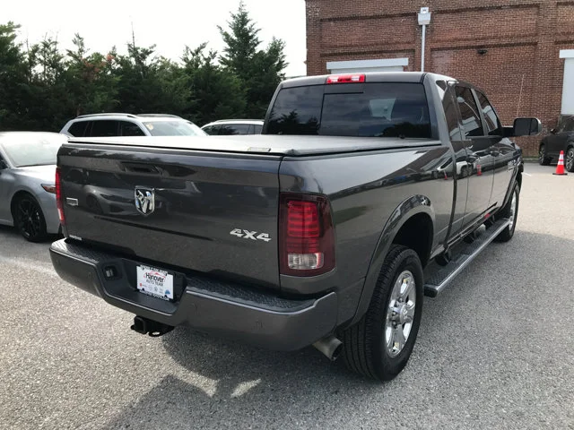 Used 2018 Granite Crystal Metallic Clearcoat Ram Laramie image 7