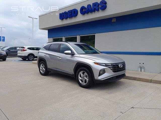 Used 2023 Shimmering Silver Hyundai SEL image 2