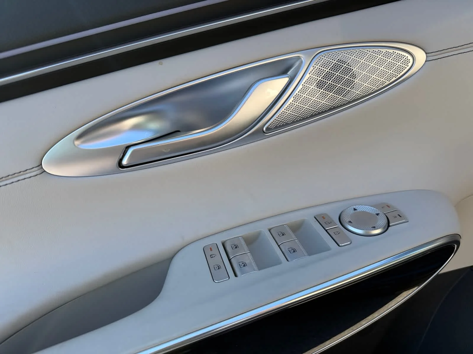 2026 GENESIS GV70 - Photo 10