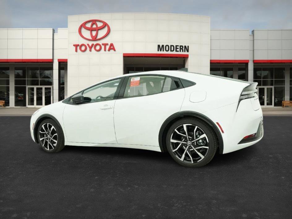 New 2026 Wind Chill Pearl Toyota XSE Premium image 11