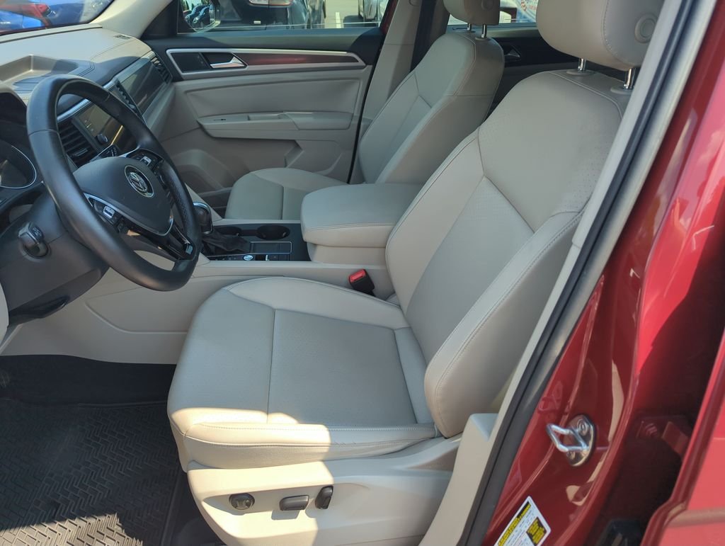 Used 2018  Volkswagen 3.6L V6 SE image 12