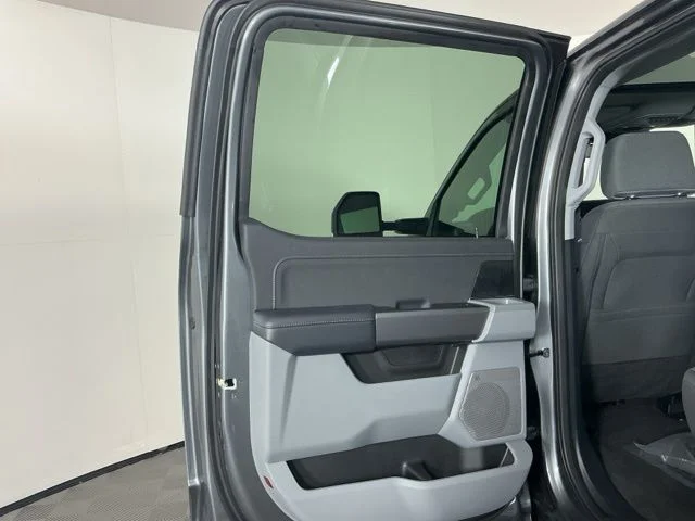 New 2026 Carbonized Gray Ford XLT image 30