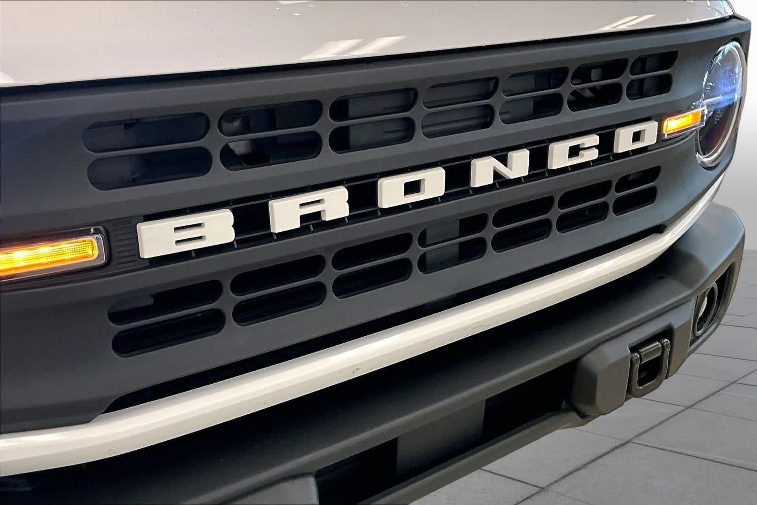 Used 2023 Oxford White Ford Black Diamond image 27