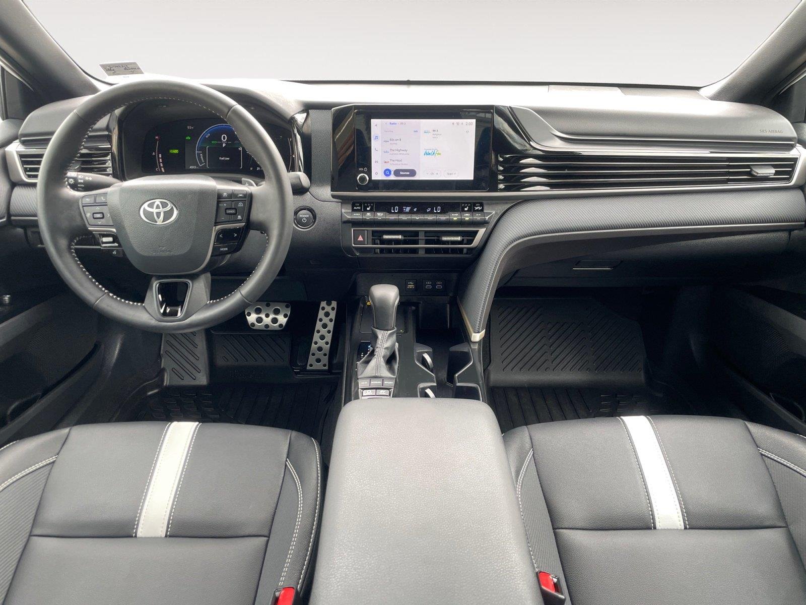 Used 2026 Ice Cap Toyota SE image 10