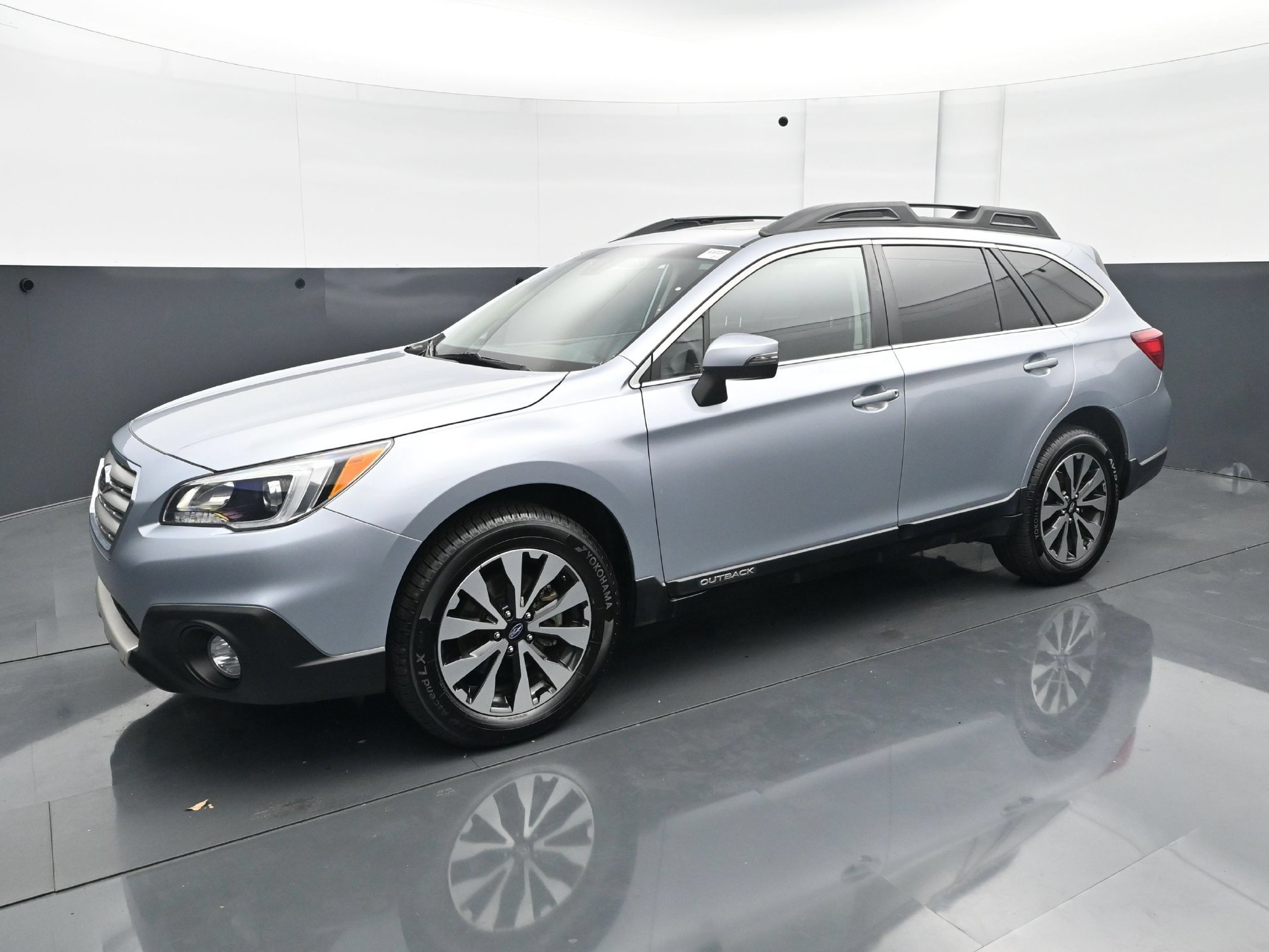 Used 2017 Subaru Outback Limited with VIN 4S4BSENC2H3200659 for sale in Burnsville, Minnesota
