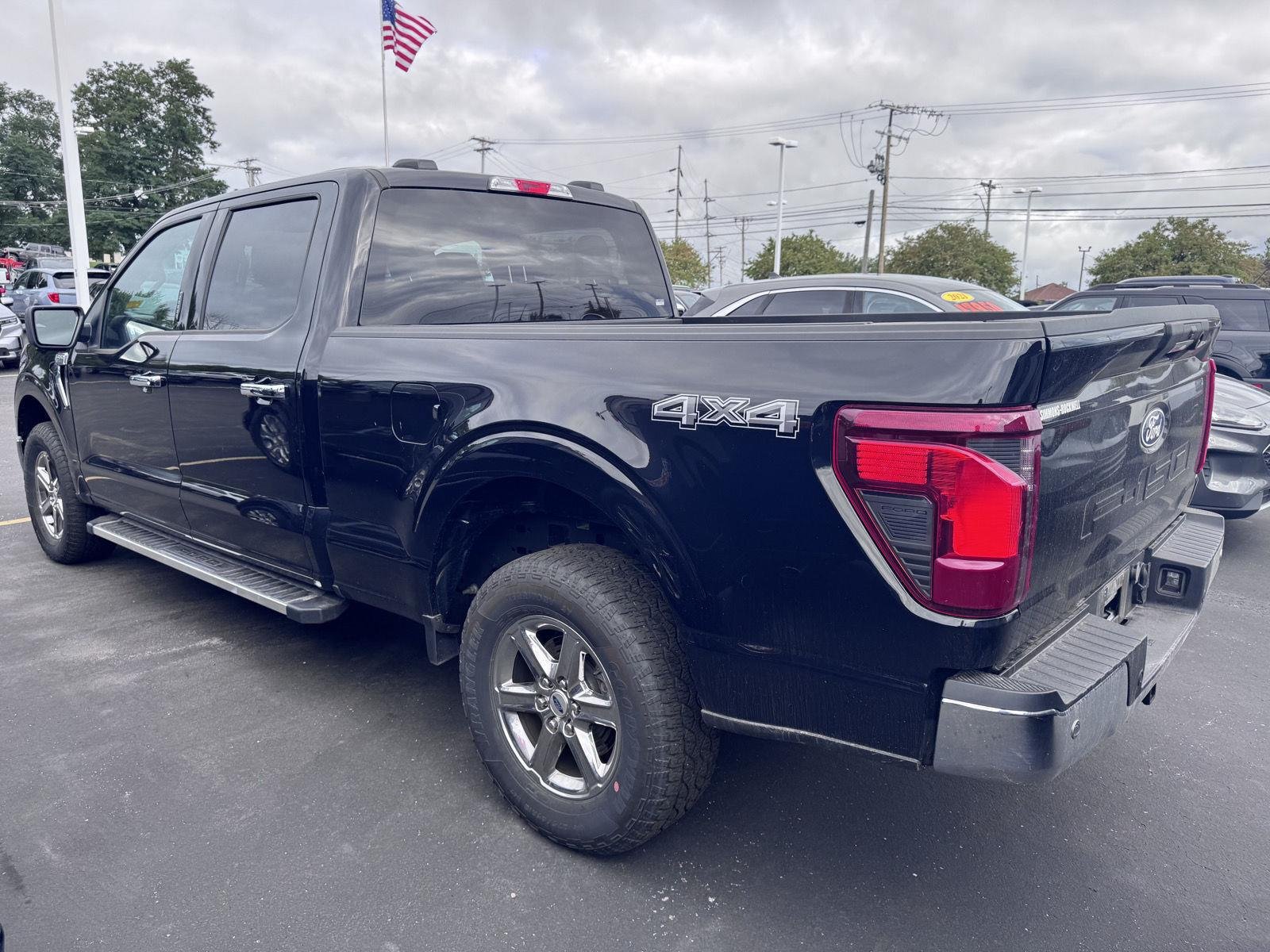 Used 2024 Agate Black Ford  image 6