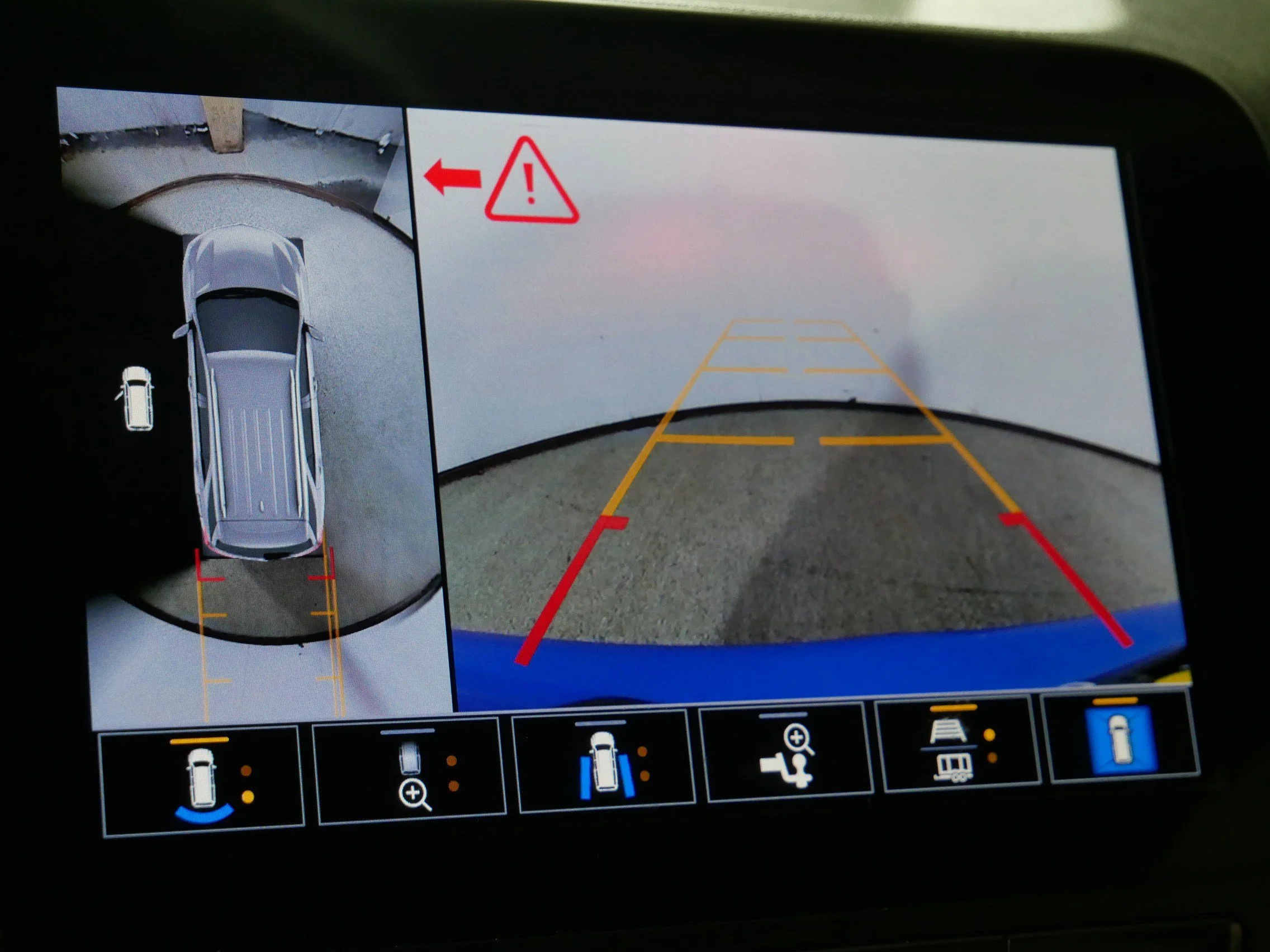 Used 2024 Riptide Blue Metallic Chevrolet LT image 33