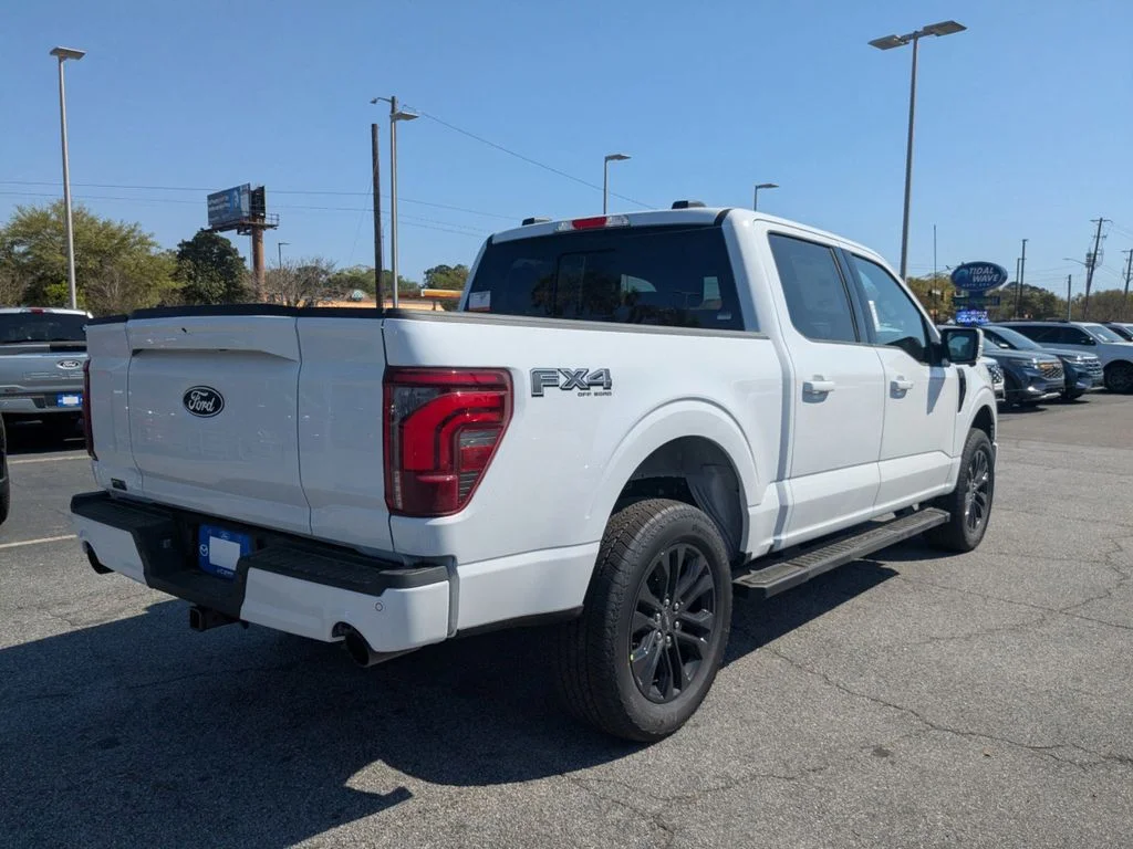 New 2026 Oxford White Ford Lariat image 4