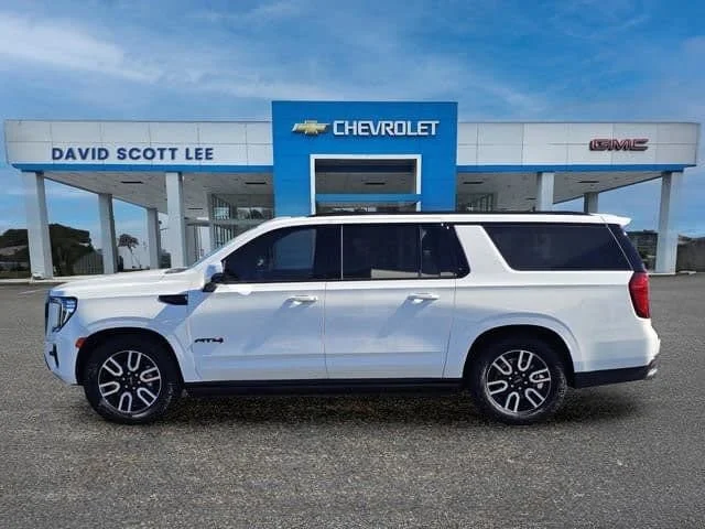 Used 2023 Summit White GMC AT4 image 15