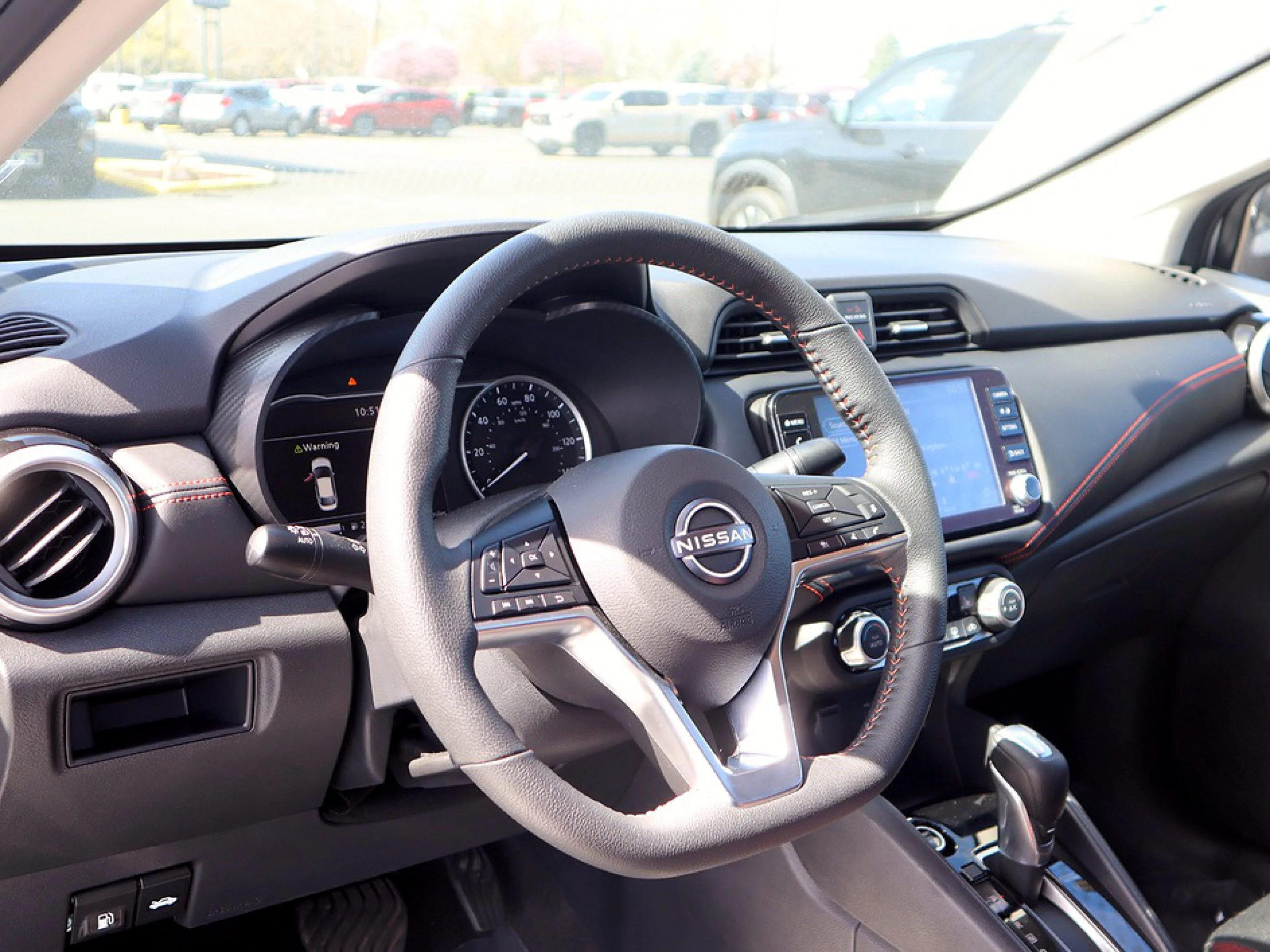 2025 Nissan Versa Sedan SR - Photo 11