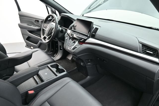 Used 2025  Honda Sport-L image 31