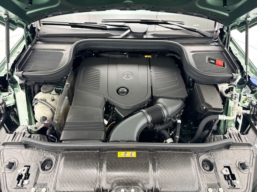 New 2026 MANUFAKTUR Ireland Mid Green Metallic Mercedes-Benz GLE 350 image 28