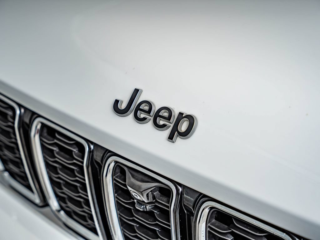 Used 2024 Bright White Clearcoat Jeep Limited image 12