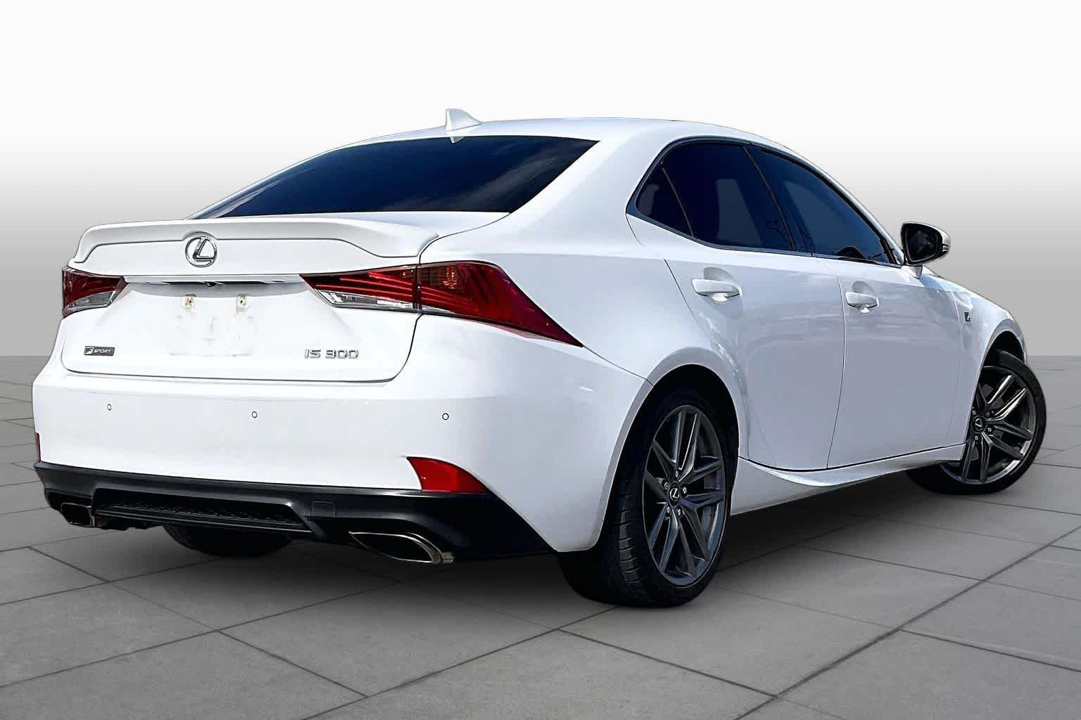 Used 2018 Ultra White Lexus  image 12