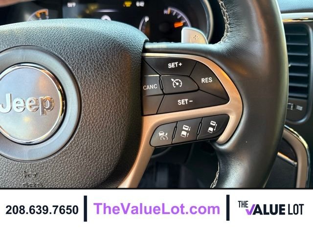Used 2017 Silver Jeep Overland image 28