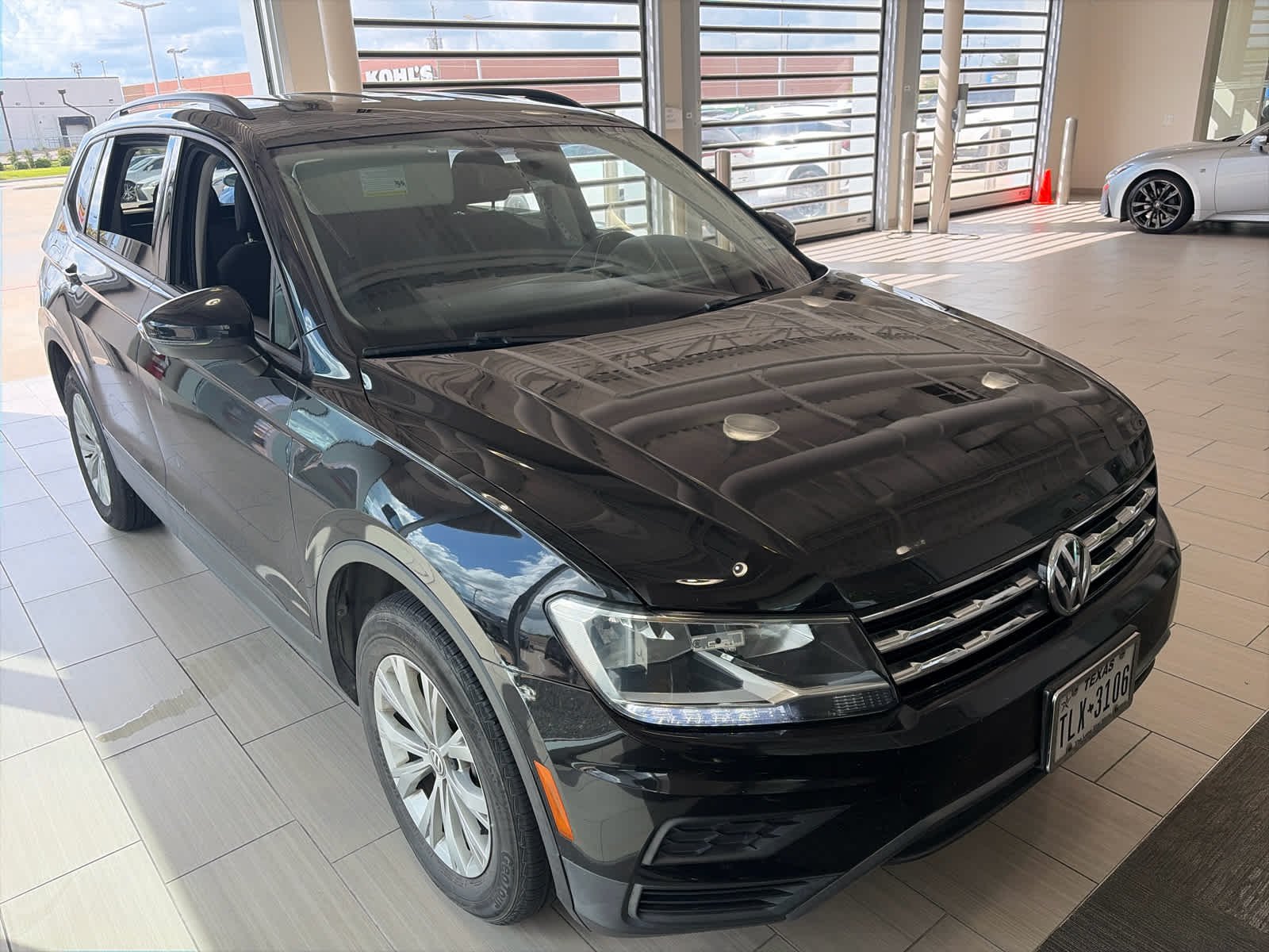 Used 2018 Deep Black Pearl Metallic Volkswagen S image 2