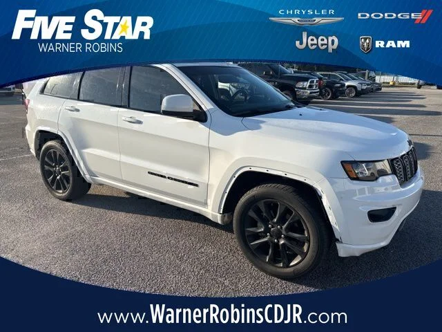 Used 2019 White Jeep Altitude image 1