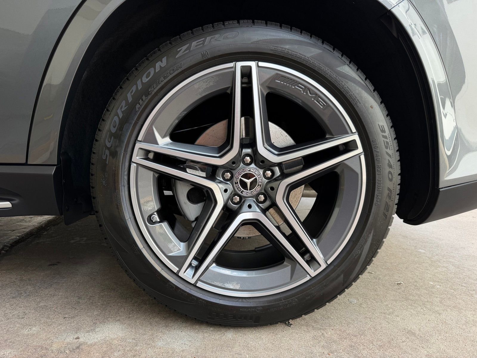 New 2026 Selenite Grey Metallic Mercedes-Benz GLS 450 image 24