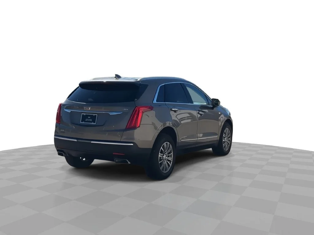 Used 2018 BRONZE DUNE METALLIC Cadillac Luxury AWD image 8