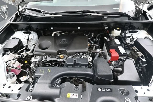 Used 2024 Beige Toyota XLE Premium image 41