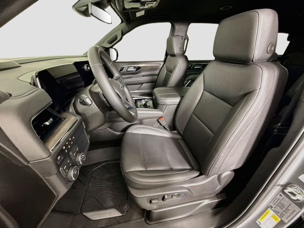 Used 2026 Gray Chevrolet Z71 image 21