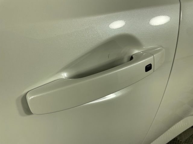 Used 2023 White Kia EX image 14