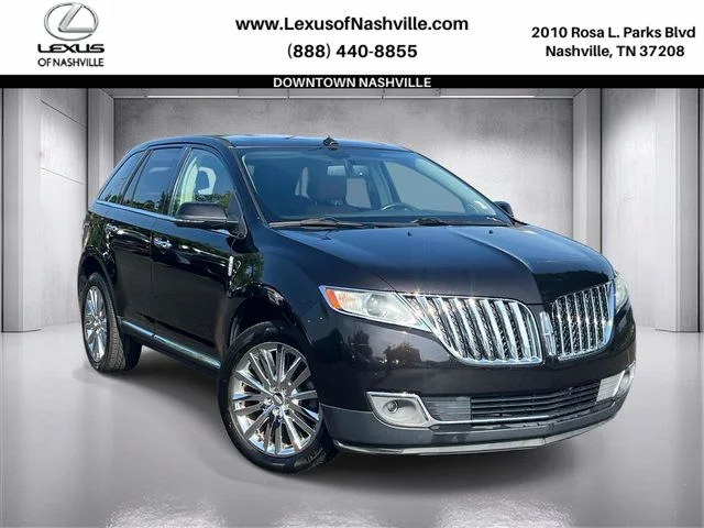 Used 2015 Brown Lincoln Base image 1