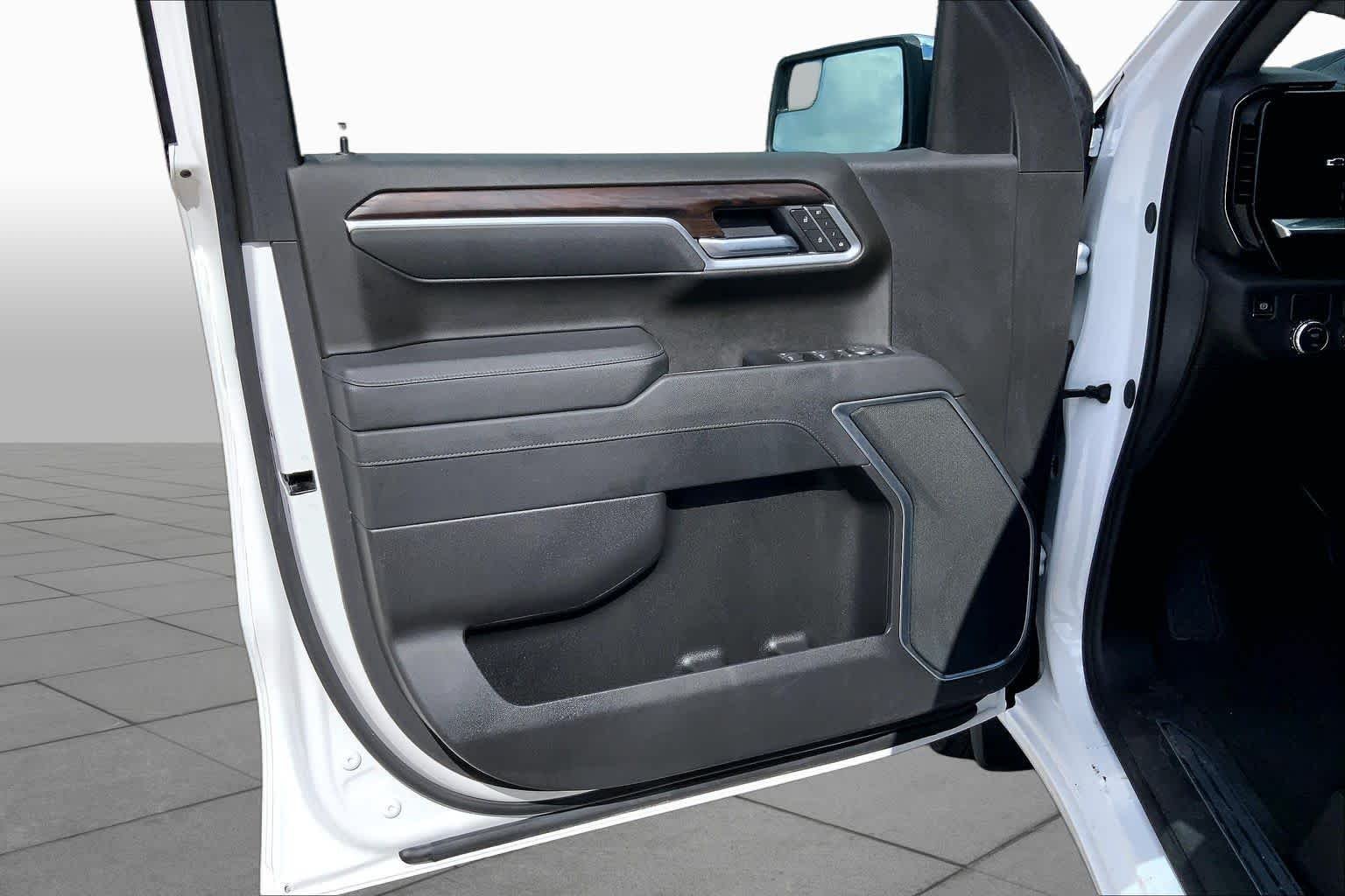 2026 GMC Sierra 1500 SLT - Photo 21