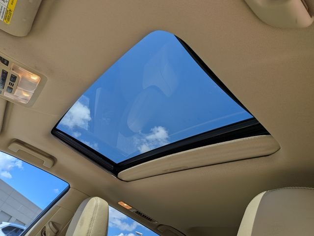 Used 2017 Red Toyota XLE image 22