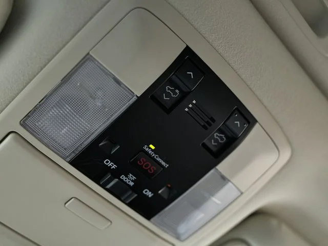 Used 2020 Silver Lexus 460 image 44