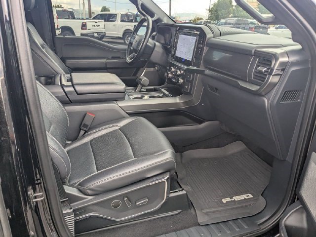 Used 2024 Agate Black Metallic Ford LARIAT image 31