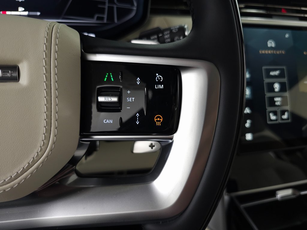 2025 Land Rover Range Rover SE - Photo 19