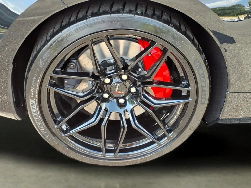 New 2027 Black Chevrolet 2LZ image 33