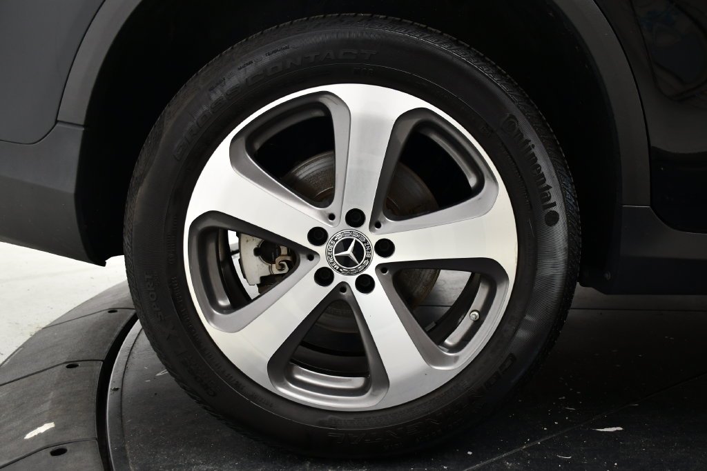 Certified Used 2022 Black Mercedes-Benz GLC 300 image 14