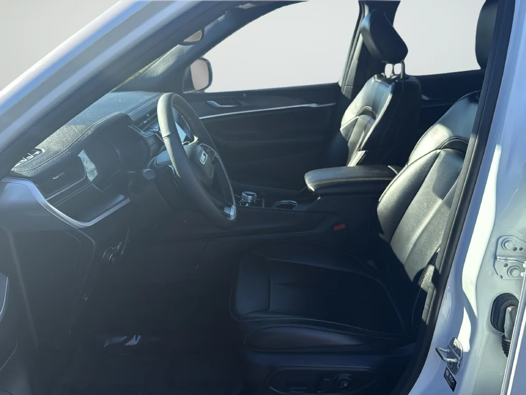 Certified Used 2024 White Jeep Limited image 11