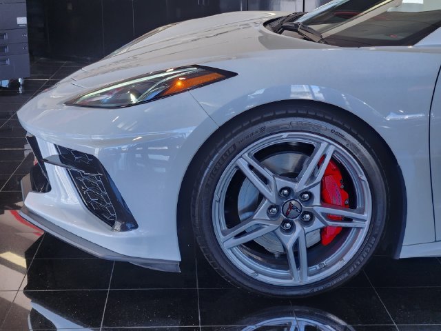 Used 2020 ARCTIC WHITE Chevrolet 2LT image 14