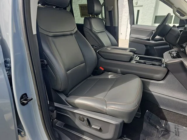 Used 2025 Gray Ford Active image 10