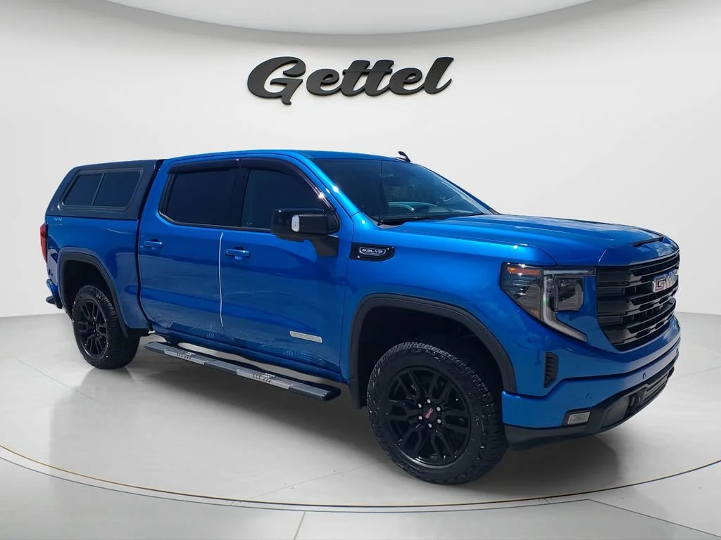 Used 2024 Dynamic Blue Metallic GMC Elevation image 2