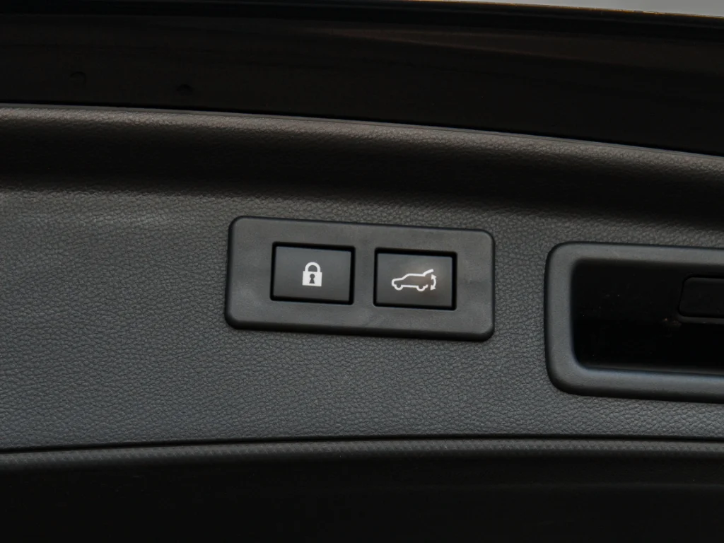 Used 2024 Crystal Black Silica Subaru Touring image 32