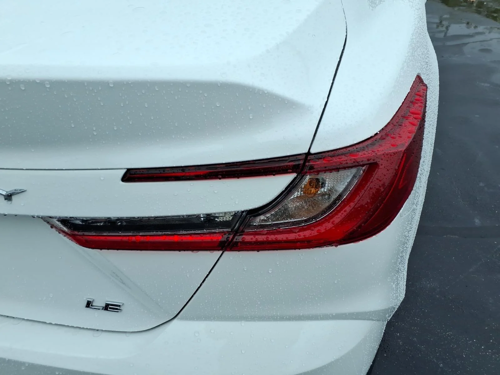 Used 2025  Toyota LE image 16