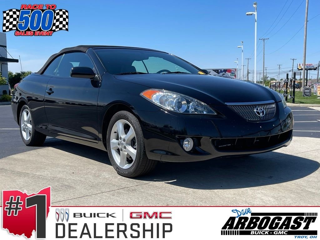 Used 2005 Black Toyota SLE image 1