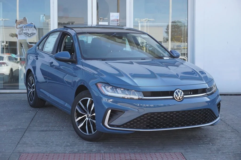 New 2026 Blue Volkswagen 1.5T SE image 2