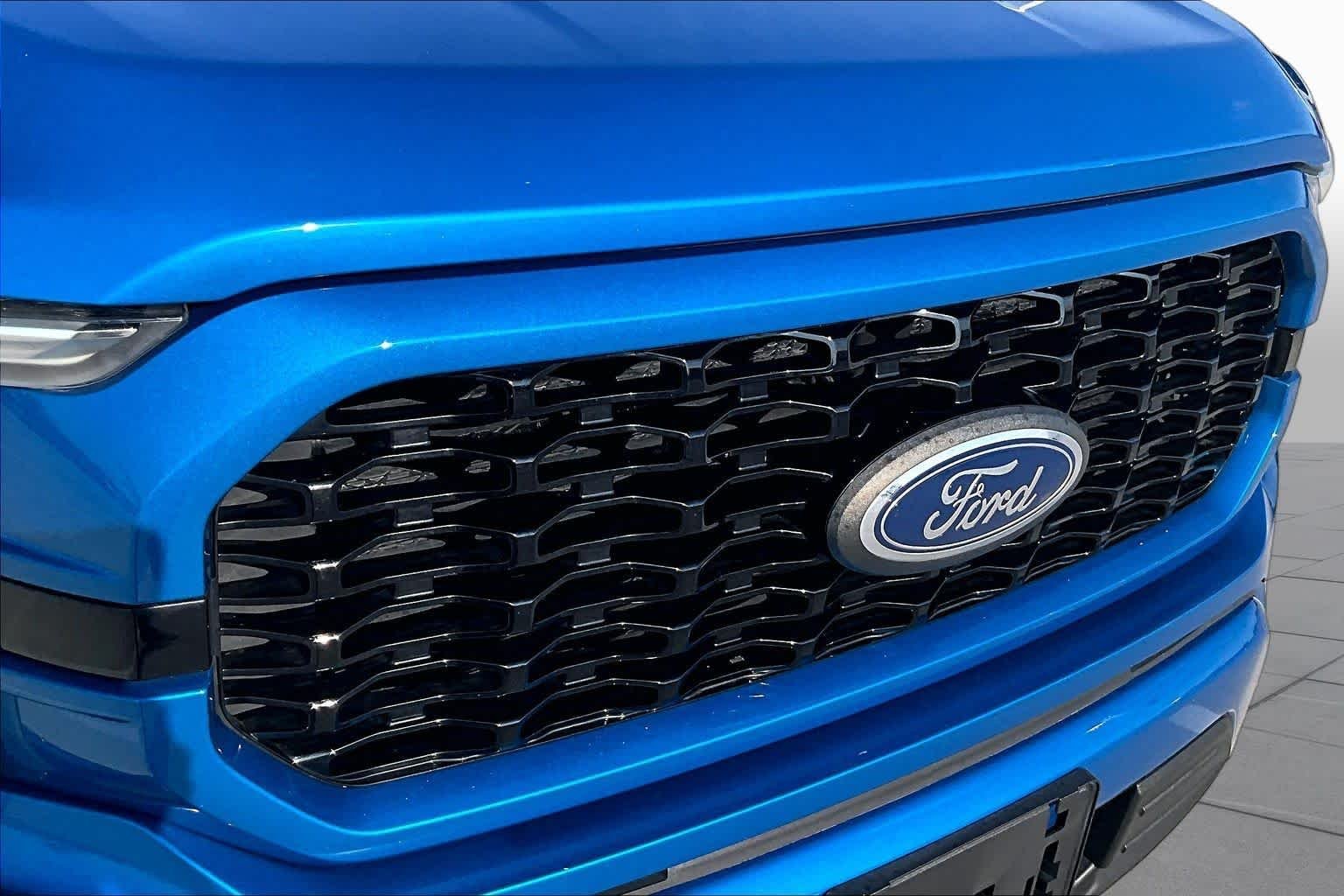 Used 2021 Velocity Blue Metallic Ford XL image 28