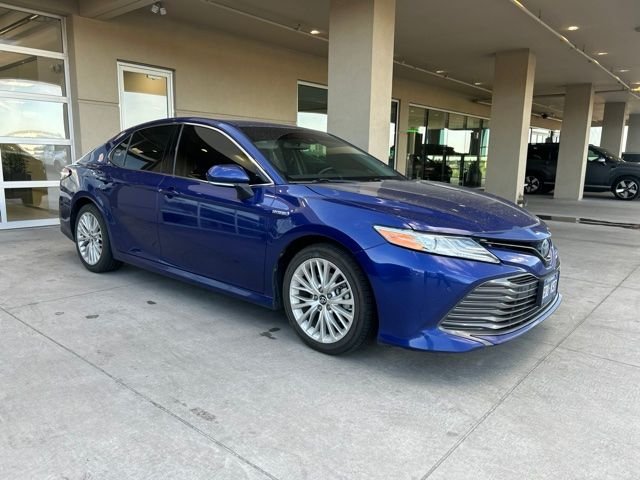Used 2018 Blue Toyota XLE image 2