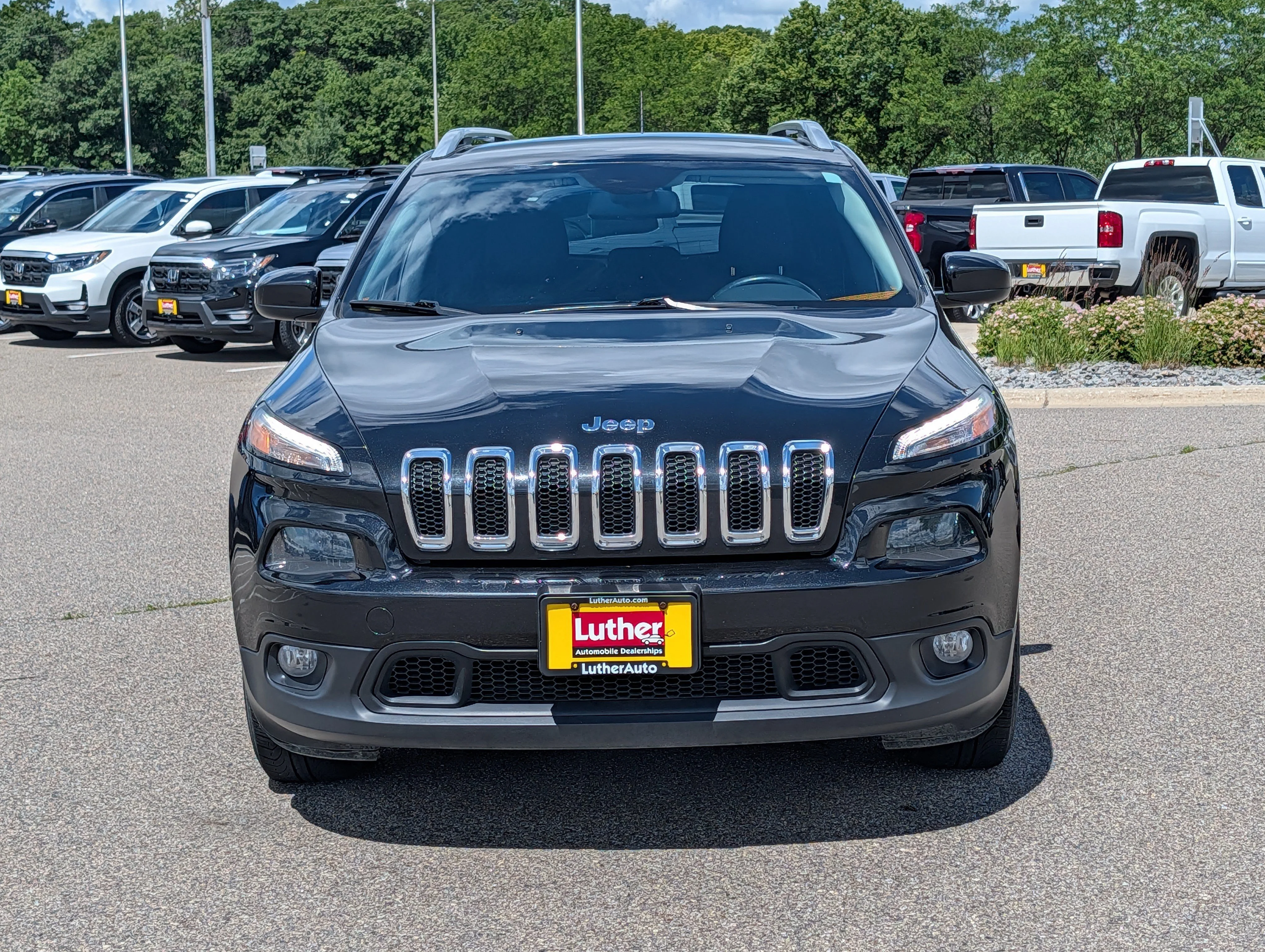 Used 2014 Jeep Cherokee Latitude with VIN 1C4PJLCS6EW183337 for sale in Waite Park, Minnesota
