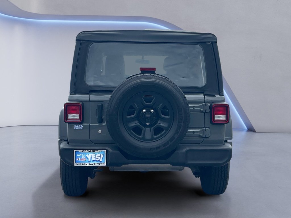 Used 2020 Sting-Gray Clearcoat Jeep Sport image 18