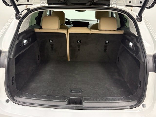 Used 2025 White Buick Preferred image 7
