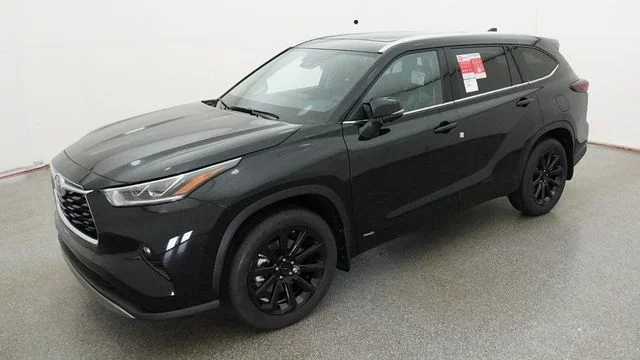 2026 Toyota Highlander Hybrid Platinum
